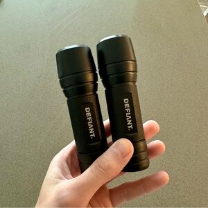 2 black flashlights, set of small flashlights, small black flashlights